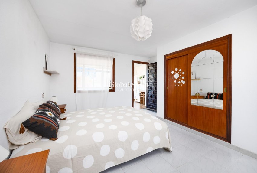 Revente - MAISON -
TORREVIEJA - Nueva Torrevieja