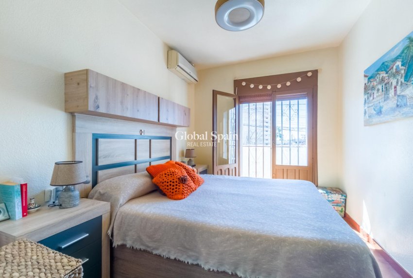 Revente - MAISON -
TORREVIEJA - Nueva Torrevieja