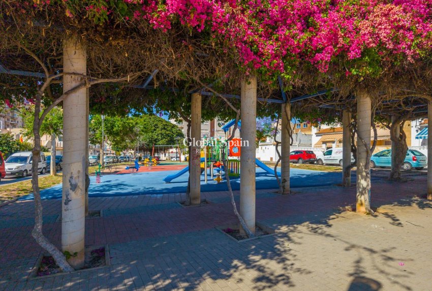 Revente - MAISON -
TORREVIEJA - Nueva Torrevieja