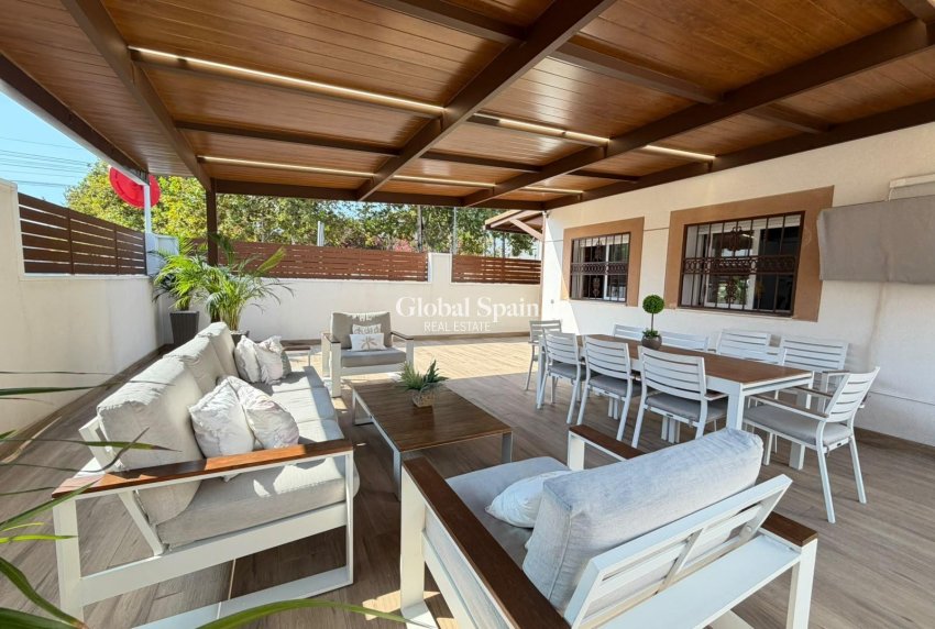Revente - MAISON -
TORREVIEJA - Nueva Torrevieja