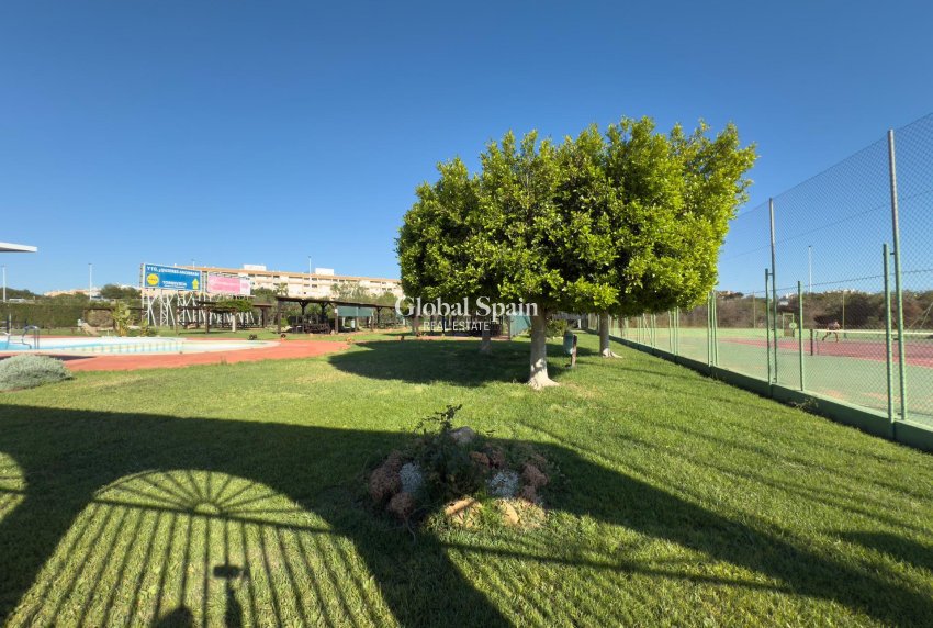 Revente - Maison -
TORREVIEJA - Parque de las Naciones