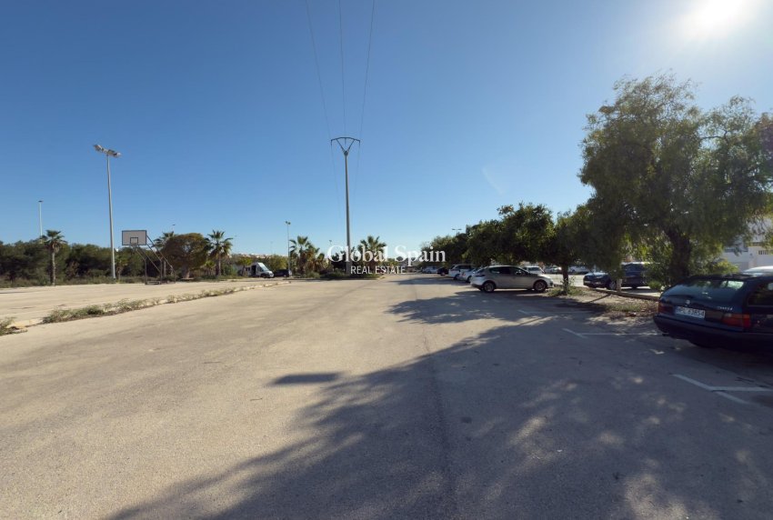 Revente - Maison -
TORREVIEJA - Parque de las Naciones