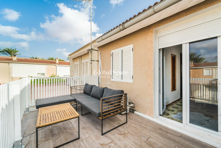 Revente - MAISON -
TORREVIEJA - Playa De Los Náufragos