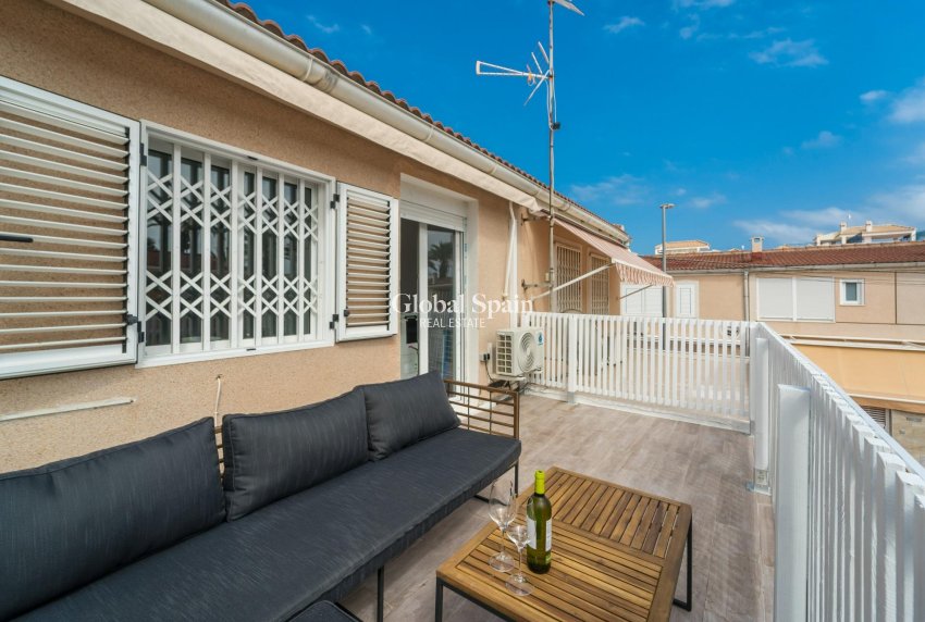 Revente - MAISON -
TORREVIEJA - Playa De Los Náufragos