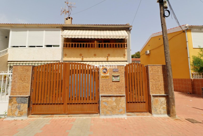 Revente - MAISON -
TORREVIEJA - Playa De Los Náufragos