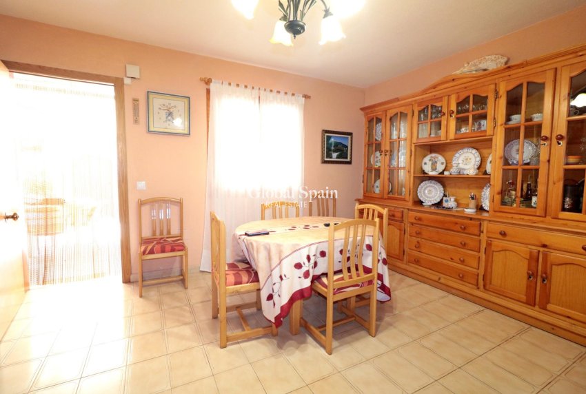 Revente - MAISON -
TORREVIEJA - Playa De Los Náufragos