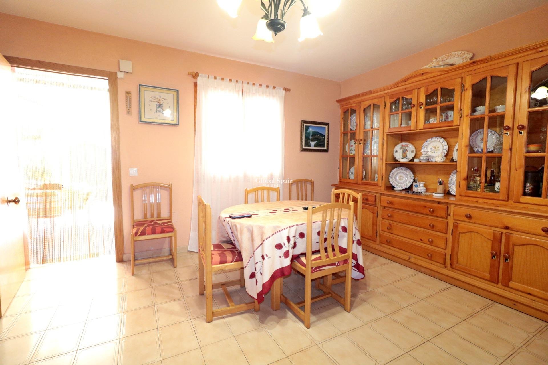 Revente - MAISON -
TORREVIEJA - Playa De Los Náufragos