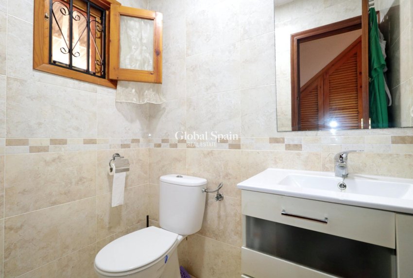 Revente - MAISON -
TORREVIEJA - Playa De Los Náufragos