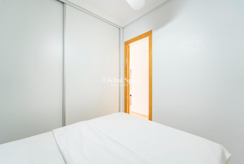 Revente - MAISON -
TORREVIEJA - Playa De Los Náufragos