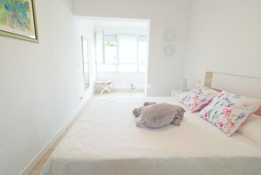 Revente - MAISON -
TORREVIEJA - Playa De Los Náufragos