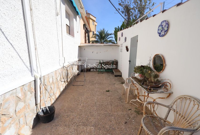 Revente - Maison -
TORREVIEJA - Punta prima