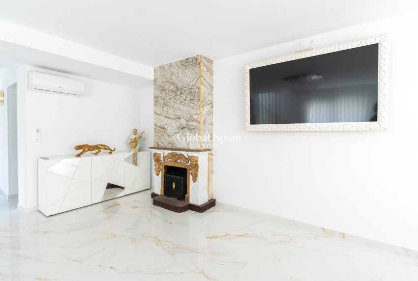 Revente - MAISON -
TORREVIEJA - Punta Prima