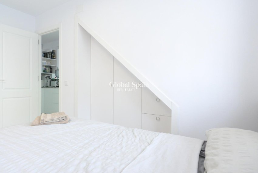 Revente - MAISON -
TORREVIEJA - Punta Prima