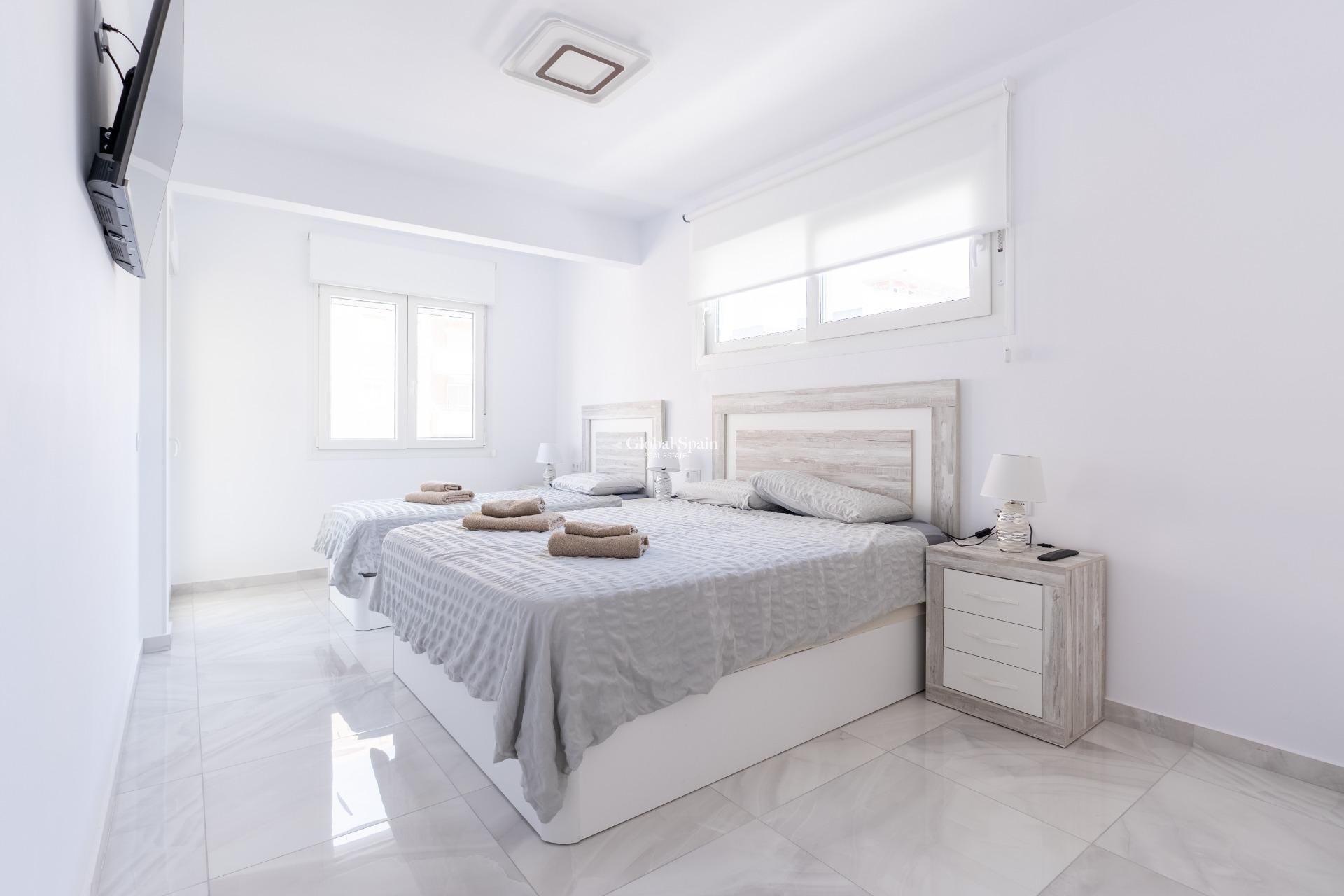 Revente - MAISON -
TORREVIEJA - Punta Prima