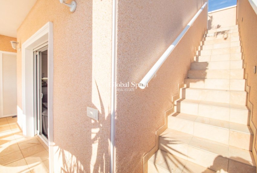 Revente - Maison -
TORREVIEJA - Punta prima