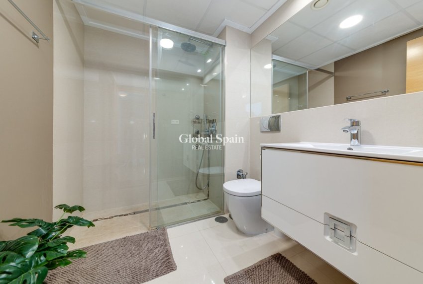 Revente - MAISON -
TORREVIEJA - Sector 25