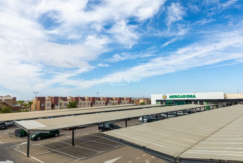 Revente - MAISON -
TORREVIEJA - Sector 25