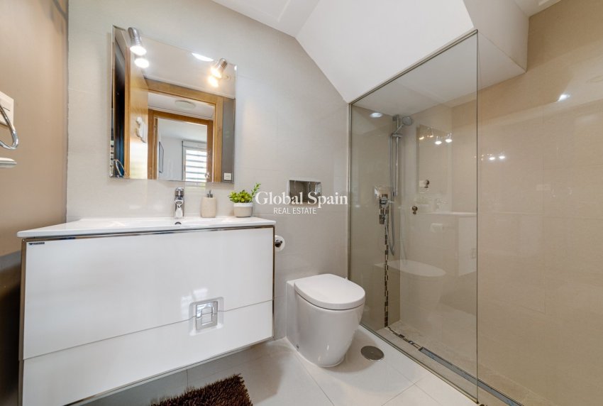 Revente - MAISON -
TORREVIEJA - Sector 25