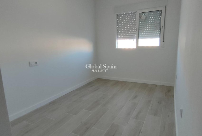 Revente - MAISON -
TORREVIEJA - Sector 25