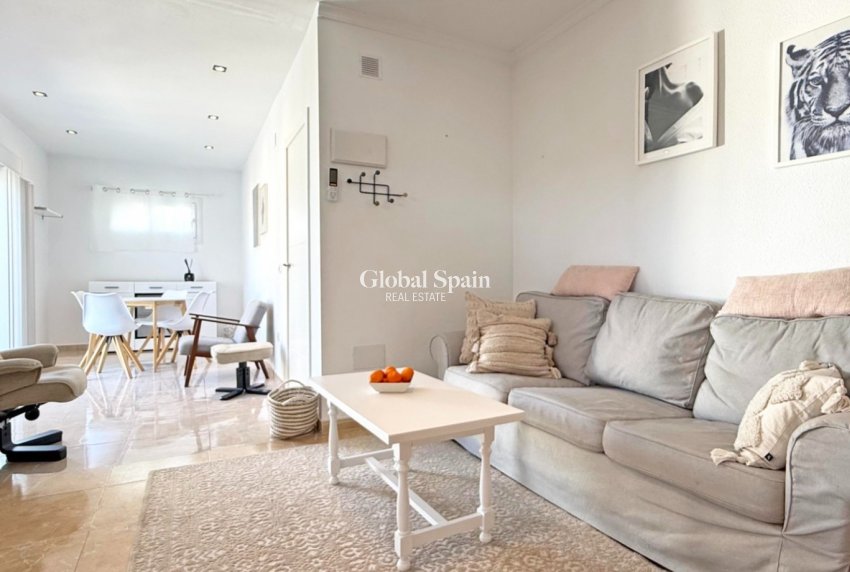 Revente - Maison -
TORREVIEJA - Torrelamata - La Mata