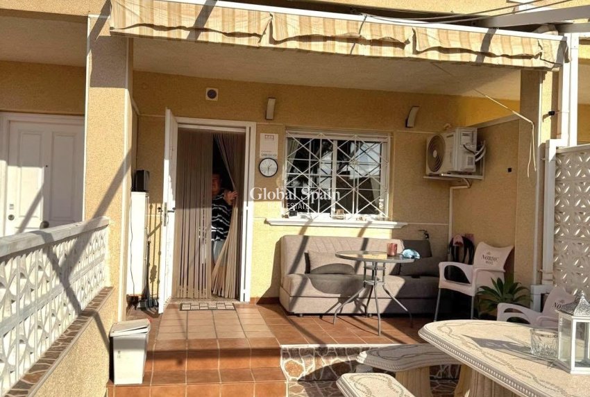 Revente - MAISON -
TORREVIEJA - Torretas