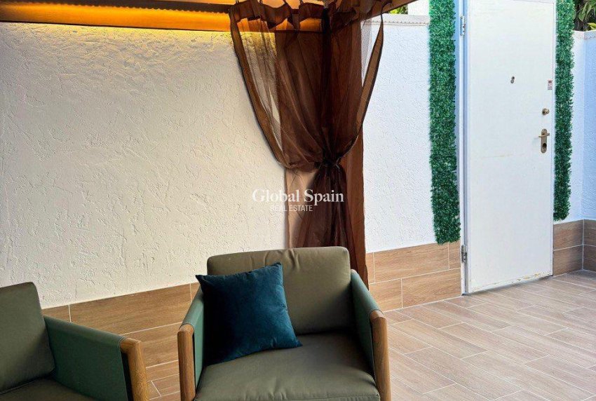 Revente - MAISON -
TORREVIEJA - Torretas