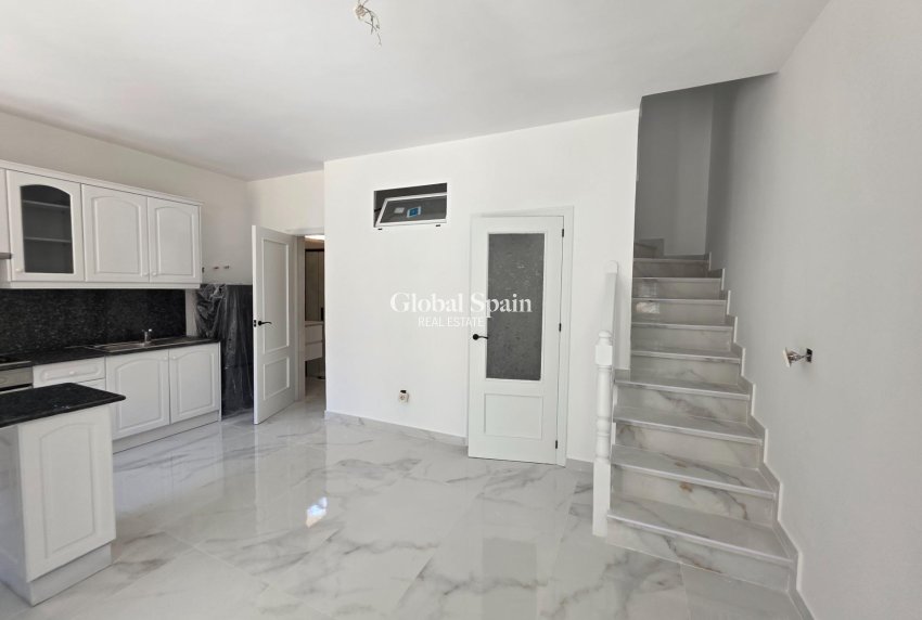 Revente - MAISON -
TORREVIEJA - Torretas