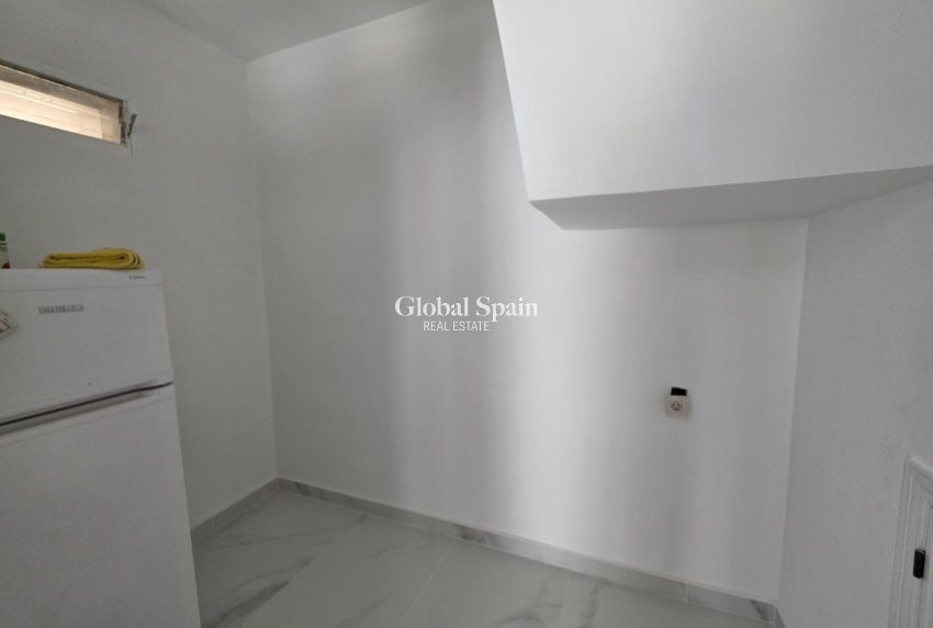 Revente - MAISON -
TORREVIEJA - Torretas