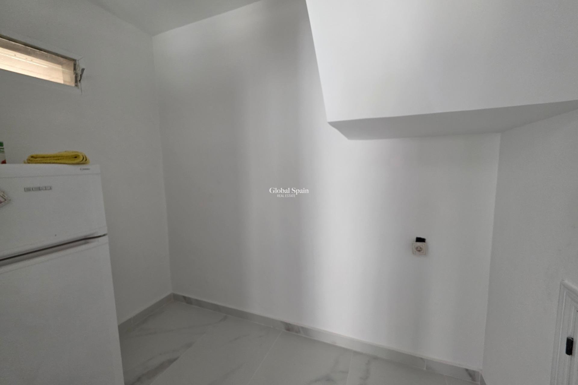 Revente - MAISON -
TORREVIEJA - Torretas