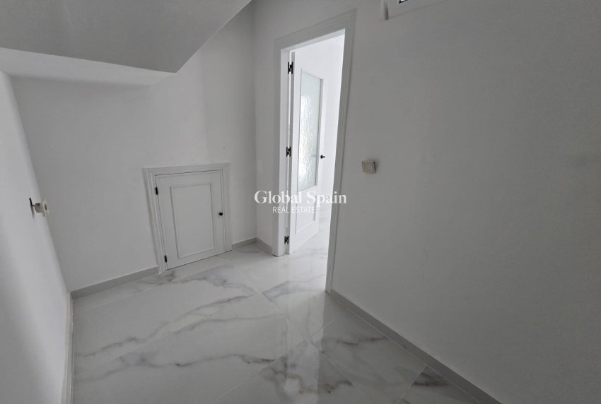 Revente - MAISON -
TORREVIEJA - Torretas