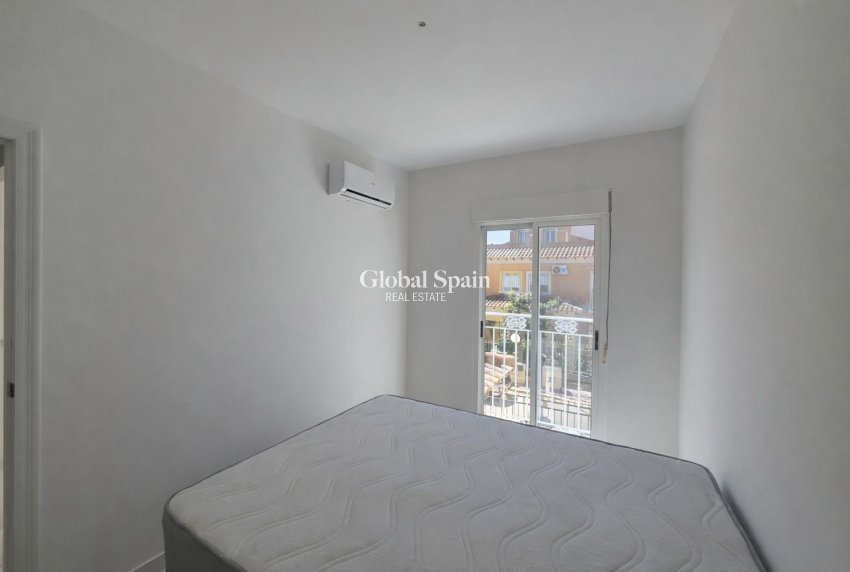 Revente - MAISON -
TORREVIEJA - Torretas