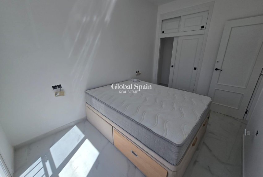 Revente - MAISON -
TORREVIEJA - Torretas