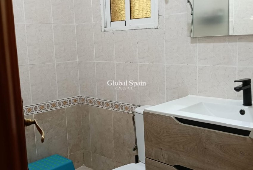 Revente - MAISON -
TORREVIEJA - Torretas