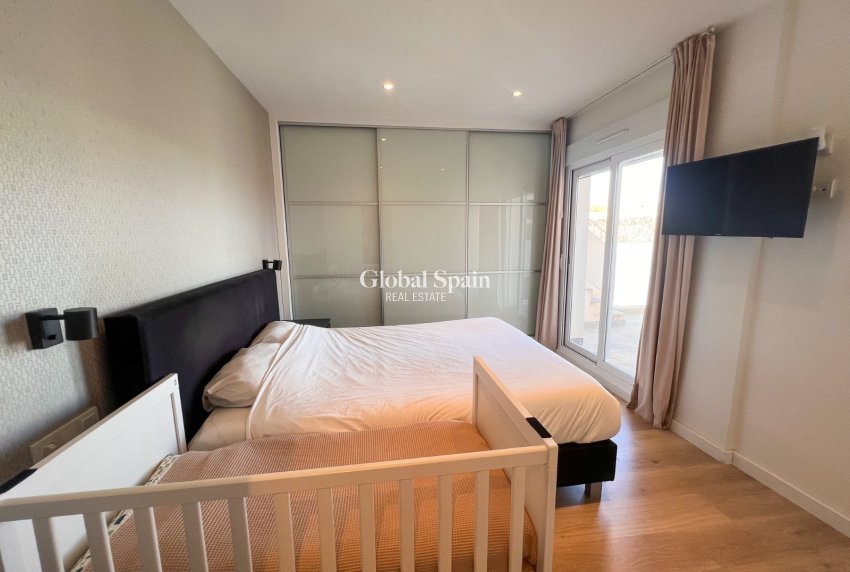 Revente - MAISON -
TORREVIEJA - Torrevieja