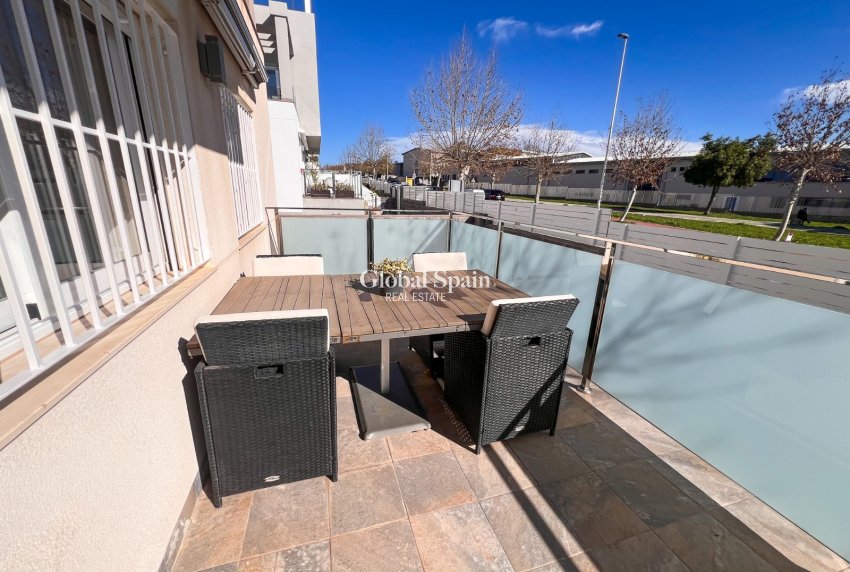 Revente - MAISON -
TORREVIEJA - Torrevieja