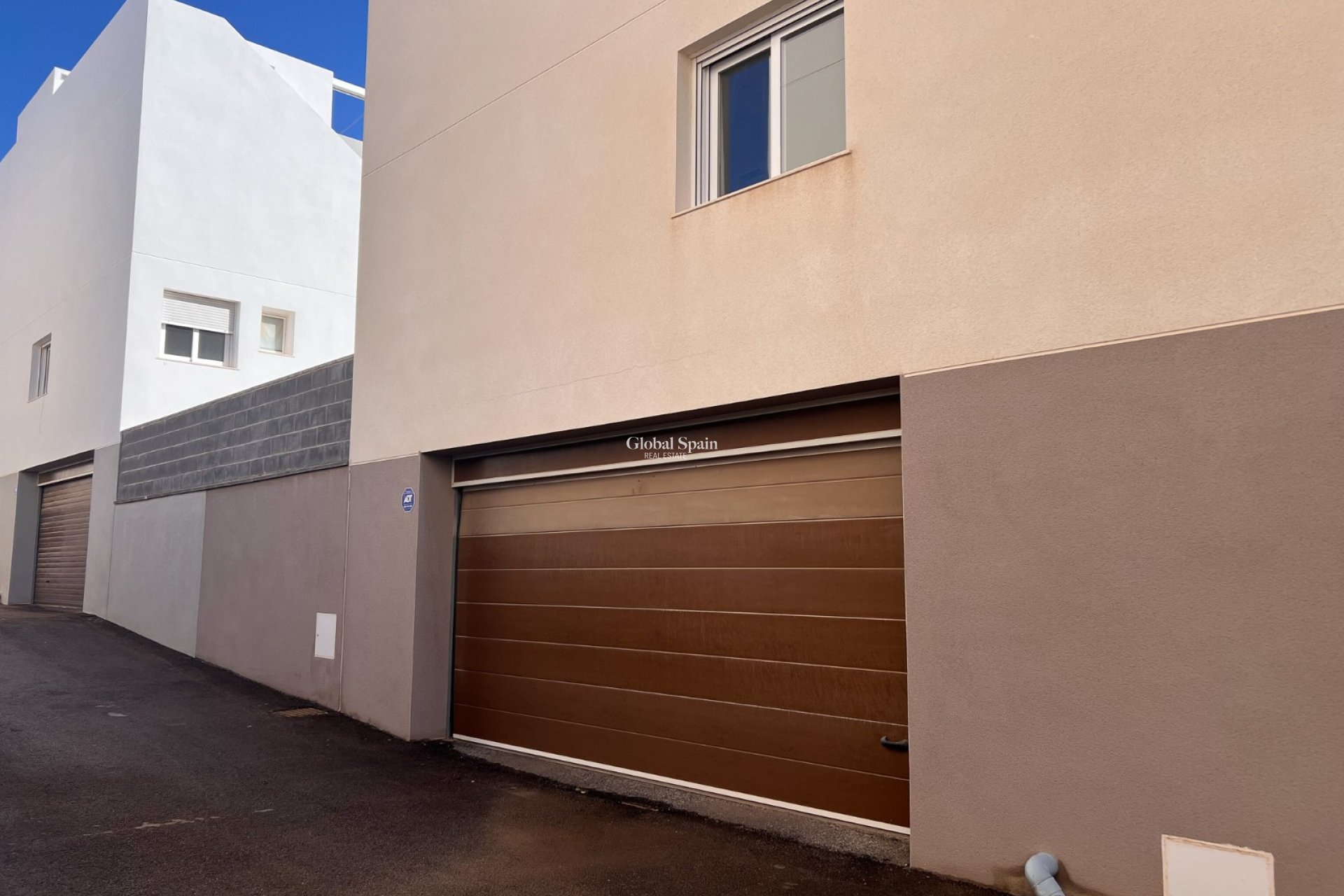 Revente - MAISON -
TORREVIEJA - Torrevieja