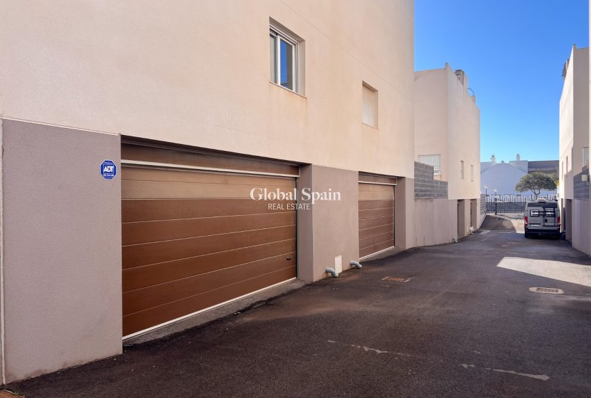 Revente - MAISON -
TORREVIEJA - Torrevieja