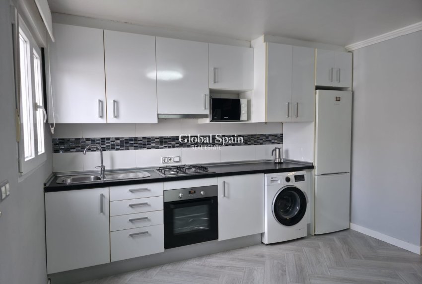 Revente - MAISON -
TORREVIEJA - Torrevieja