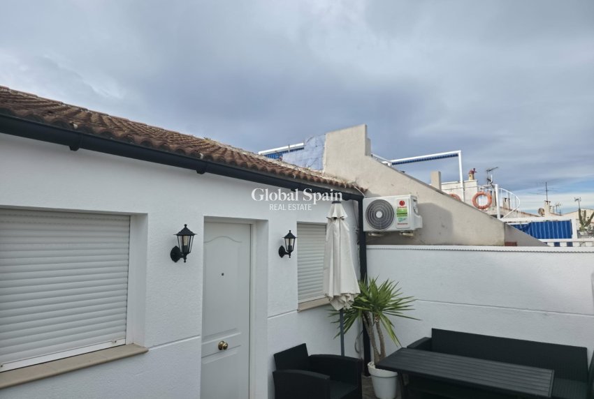 Revente - MAISON -
TORREVIEJA - Torrevieja