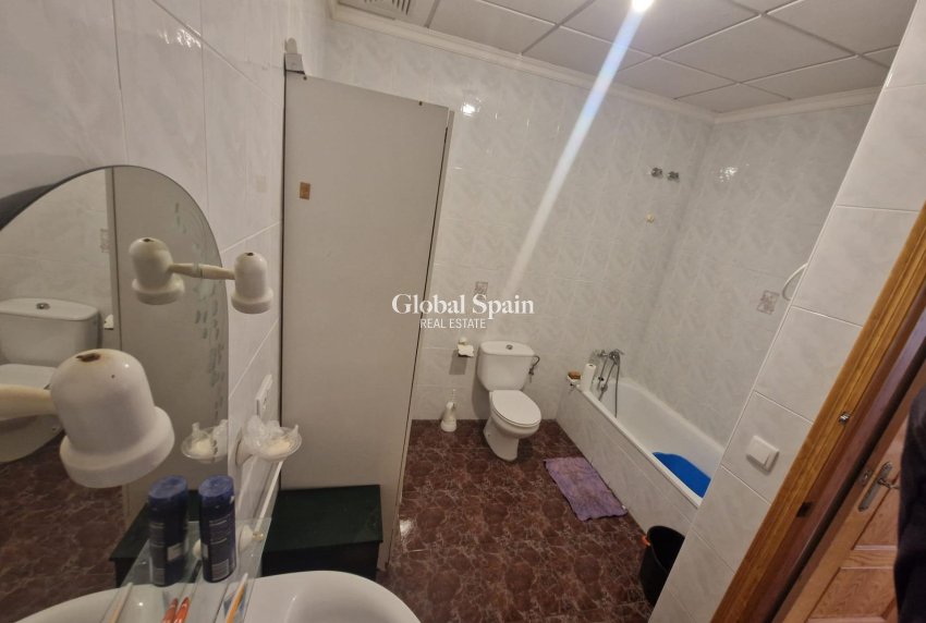 Revente - MAISON -
TORREVIEJA - Torrevieja