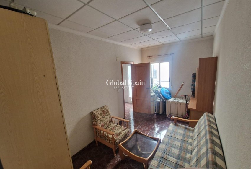 Revente - MAISON -
TORREVIEJA - Torrevieja
