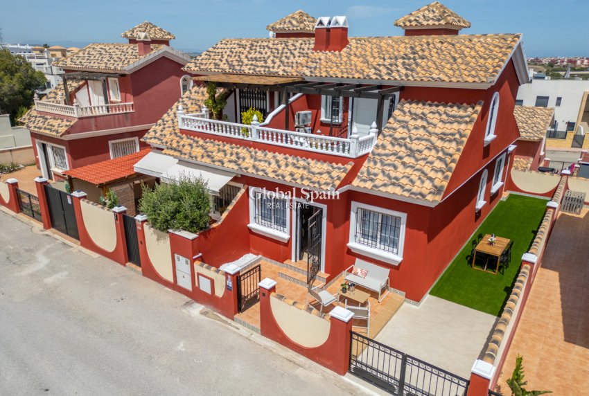 Revente - MAISON -
VILLAMARTÍN - Costa Blanca