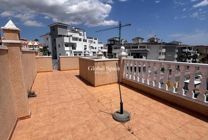 Revente - MAISON -
VILLAMARTÍN - Costa Blanca