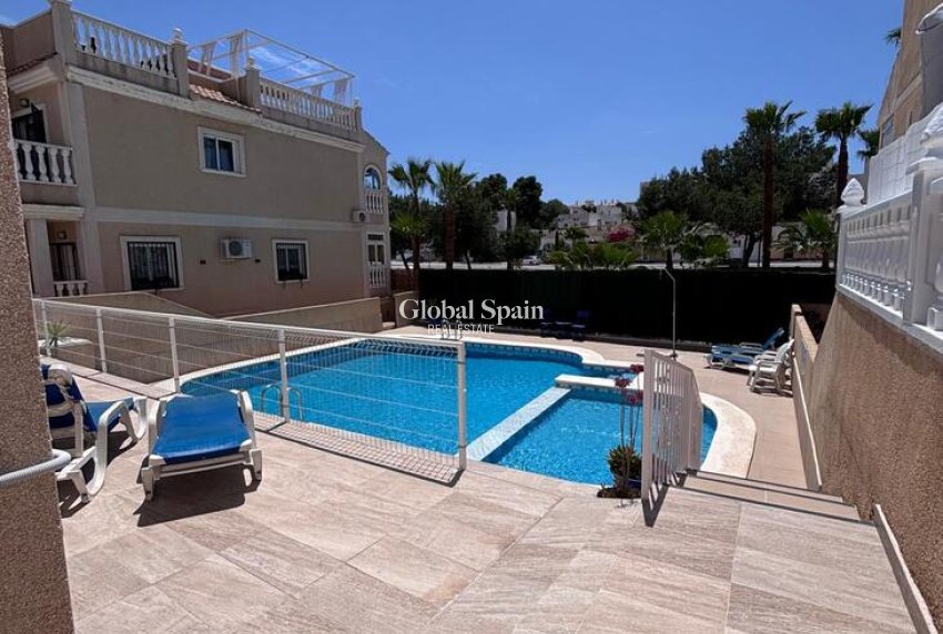Revente - MAISON -
VILLAMARTÍN - Costa Blanca