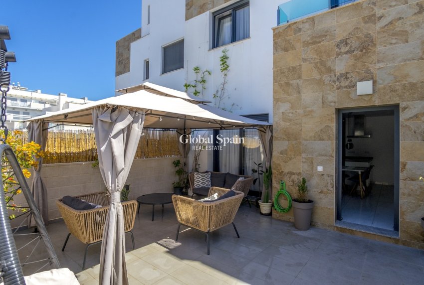 Revente - MAISON -
VILLAMARTÍN - Costa Blanca