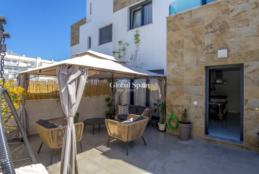 Revente - MAISON -
VILLAMARTÍN - Costa Blanca