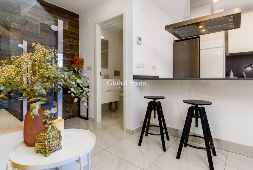 Revente - MAISON -
VILLAMARTÍN - Costa Blanca
