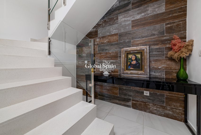 Revente - MAISON -
VILLAMARTÍN - Costa Blanca