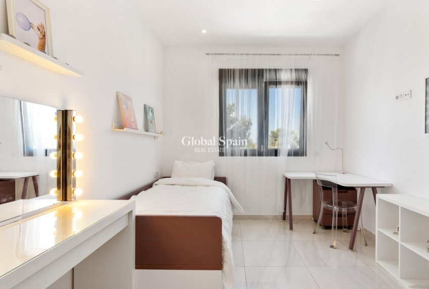 Revente - MAISON -
VILLAMARTÍN - Costa Blanca
