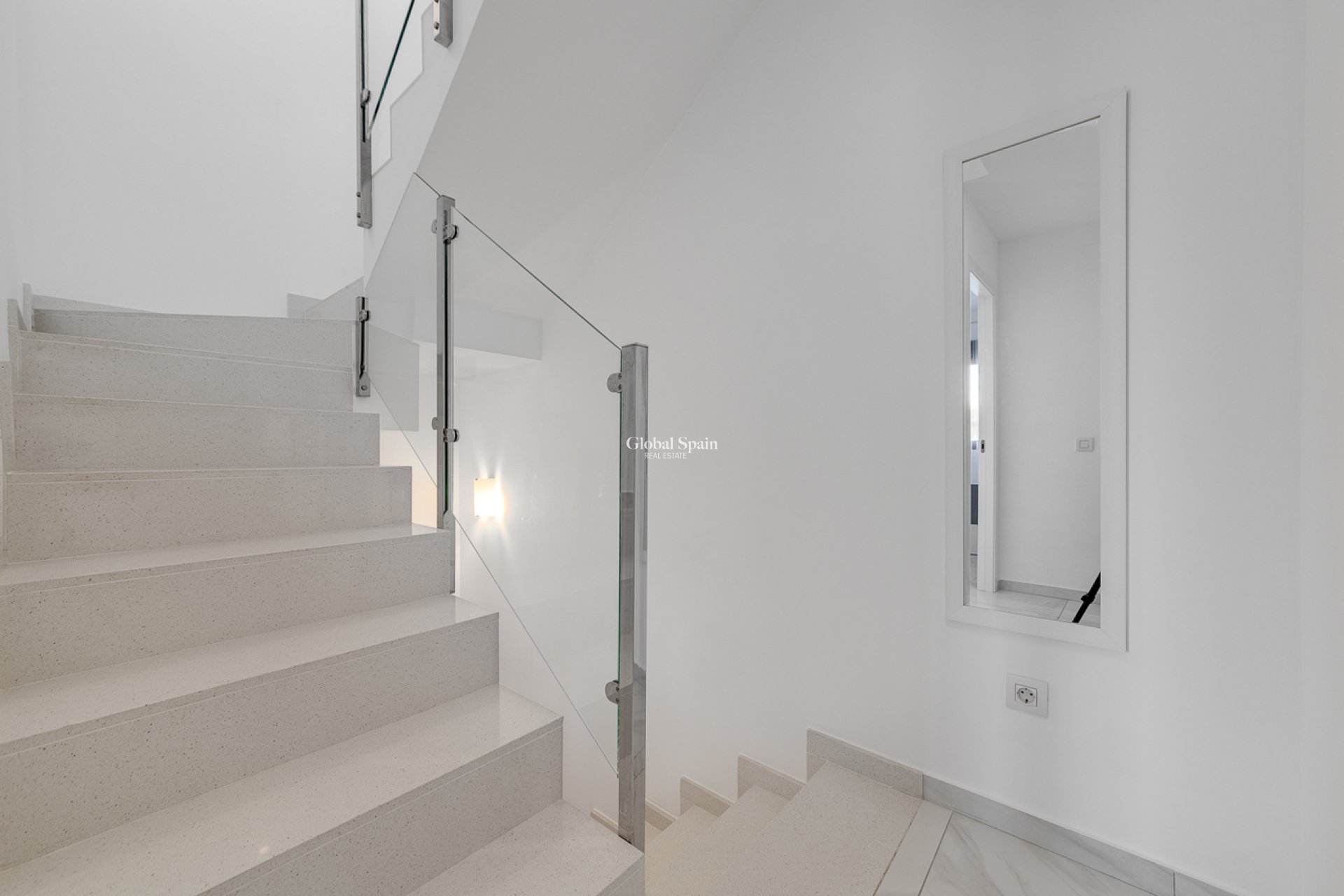 Revente - MAISON -
VILLAMARTÍN - Costa Blanca